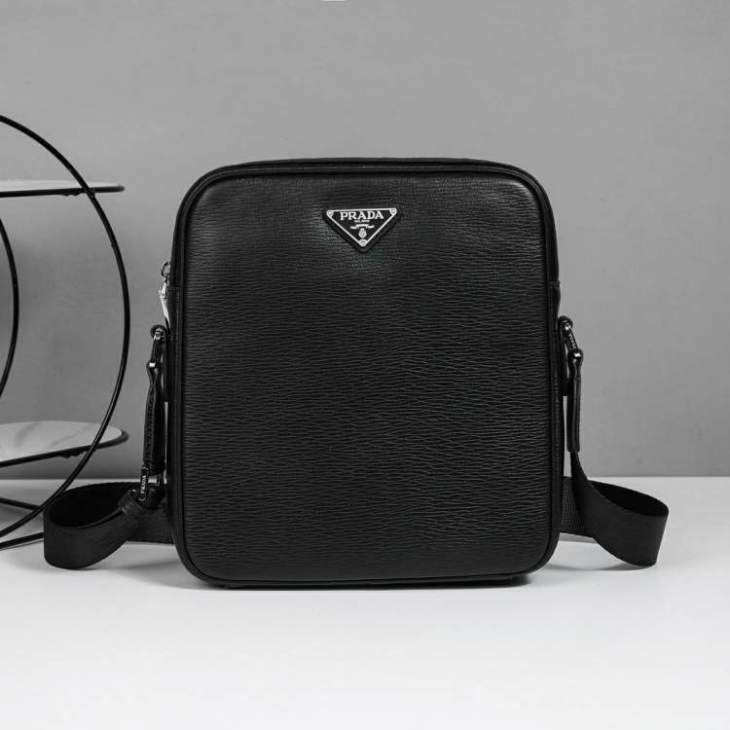 Picture of Prada Mens Bags _SKUfw200715991fw